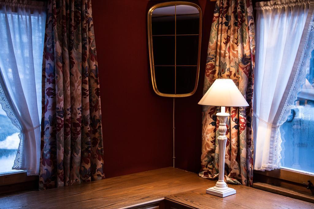 Alps Romantik Mellau Kamer foto